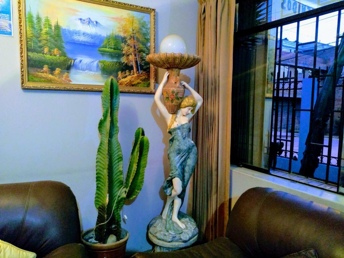 Casa Blanca Hospedaje Huamancaca エクステリア 写真