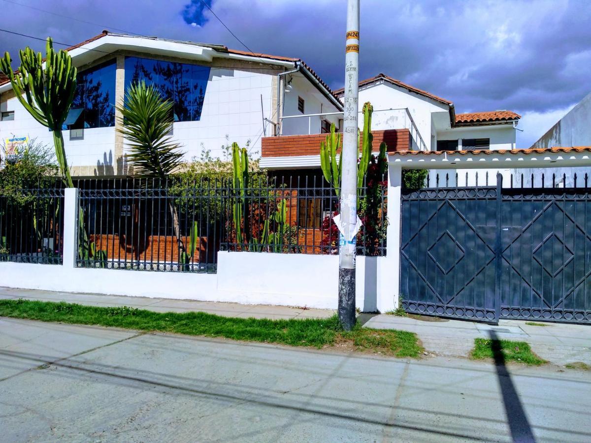 Casa Blanca Hospedaje Huamancaca エクステリア 写真